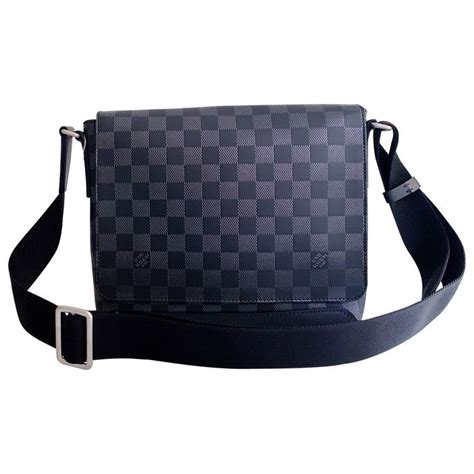 vrai sacoche louis vuitton homme|vente de sac Louis Vuitton.